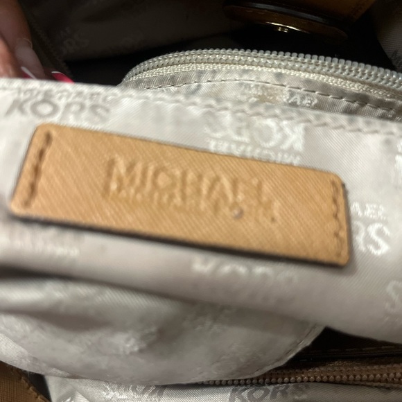 Michael Michael Kors Susannah Ladies Large Leather Tote Handbag - Picture 8 of 14